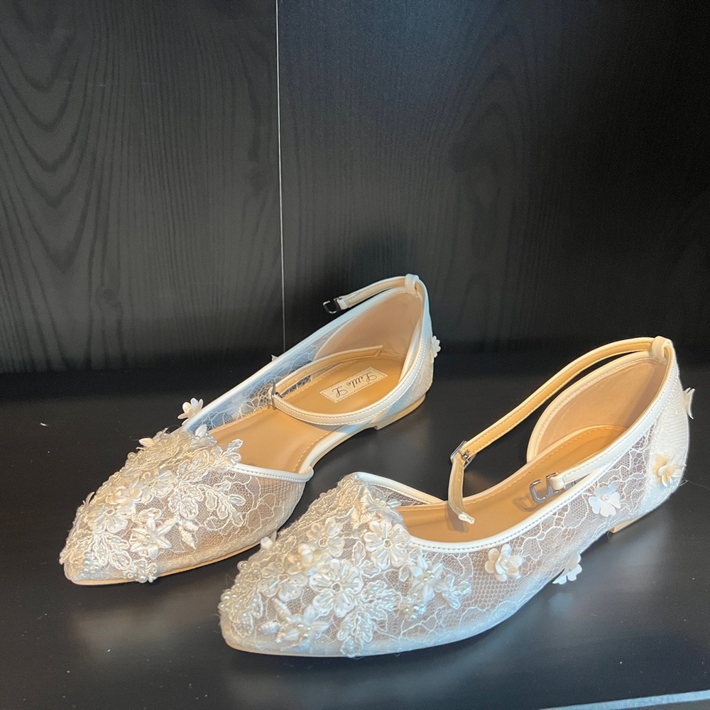 Cream Lace Flats